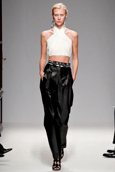 Look 2